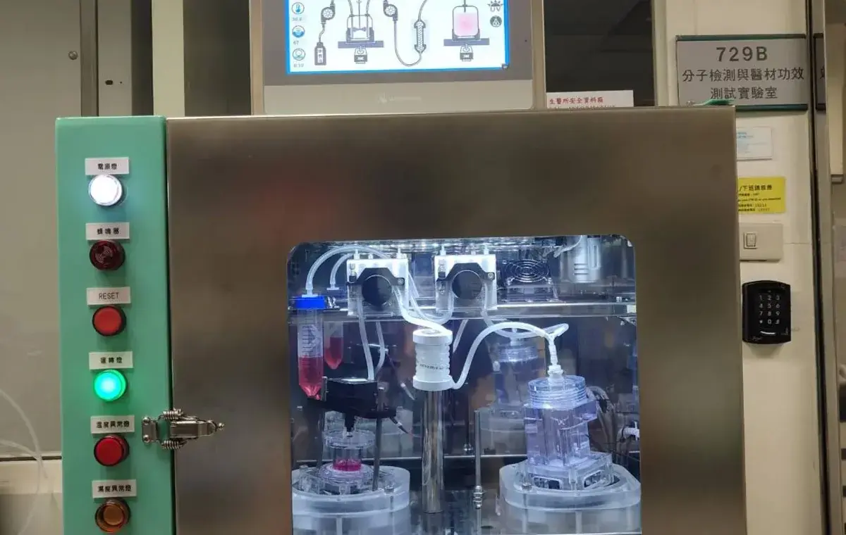工研院自動化細胞生產箱實體照片